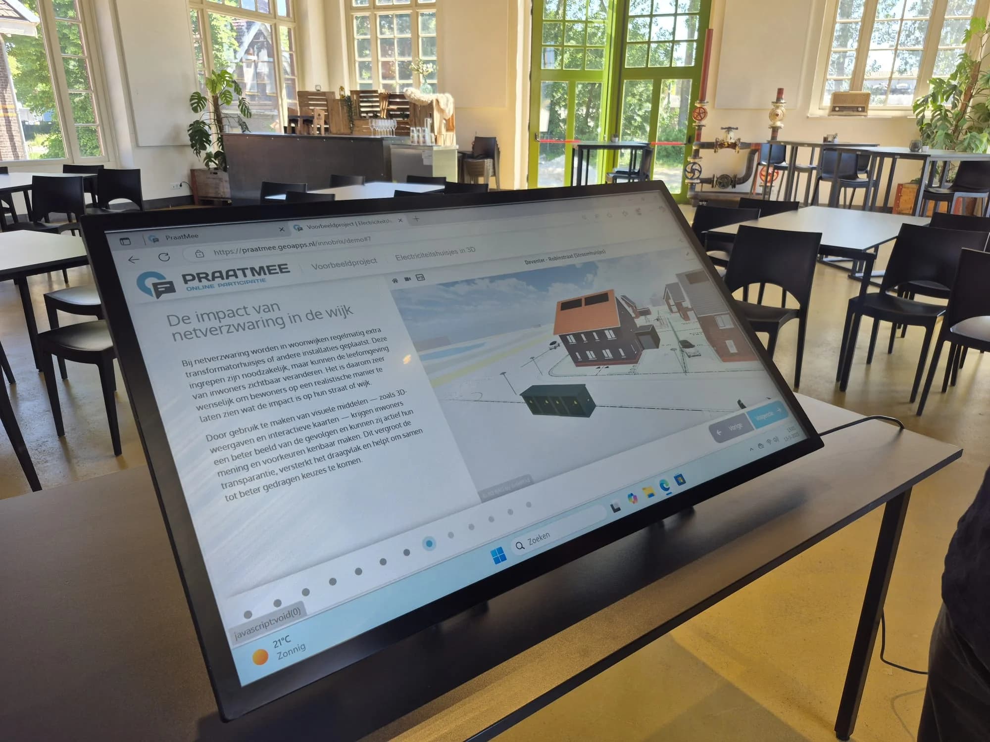 TouchTable Go - Draagbare opklapbare 4K interactieve multi-touch tafel voor mobiele presentaties en evenementen